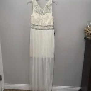 Beautiful white / ivory BCX dress